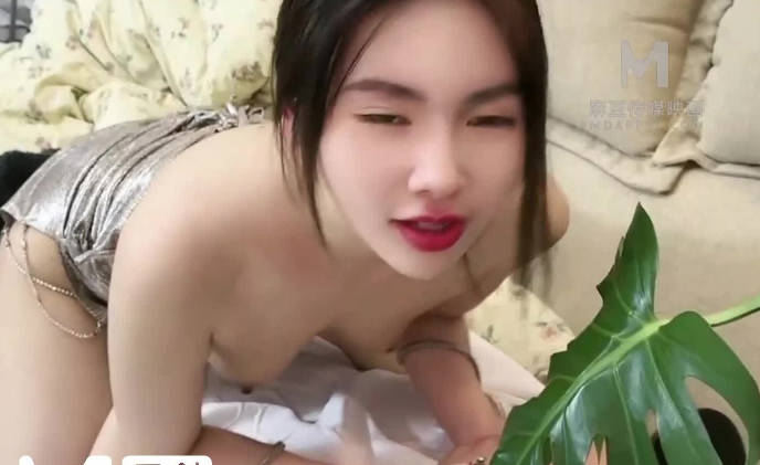 GX-018 年夜飯後嫂子醉態誘人 叔嫂禁忌激情夜戰到破曉