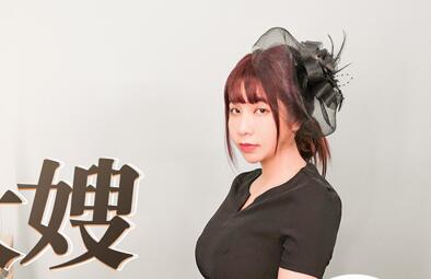 寂寞美艳大嫂深夜难耐，独居放纵释放饥渴欲望