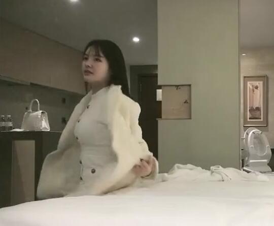 探花郎李尋歡12-29 深夜名媛私密狂歡 高清無碼極致誘惑視覺饗宴