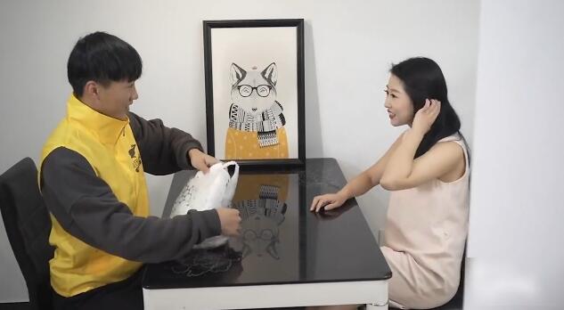 TM0052外卖员徐筱欣深夜送餐上门 激情加料服务超乎想象