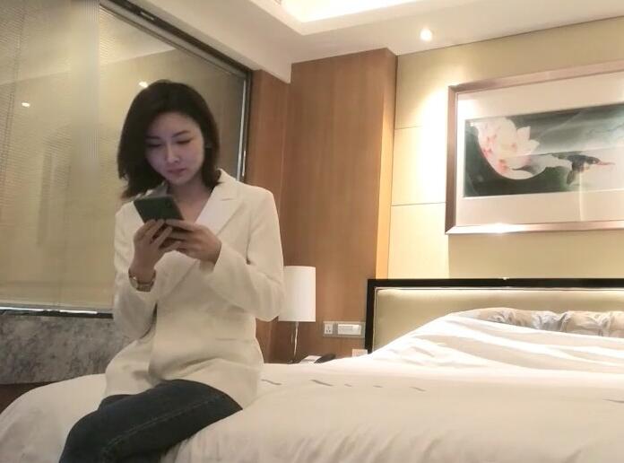 探花郎李寻欢02-08 熟女深夜狂撩，欲火焚身缠绵不休