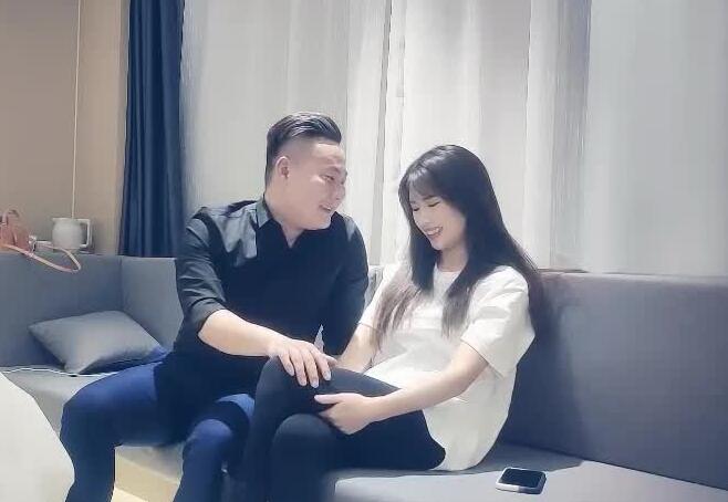 04-15兔牙OL深夜加班淪陷 趙總激情辦公桌潛規則實錄