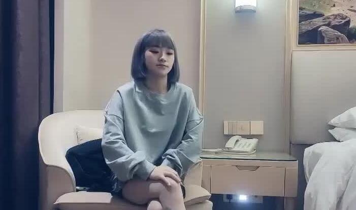 04-03短发辣妹高端陪玩 七天狂野私密服务不停歇