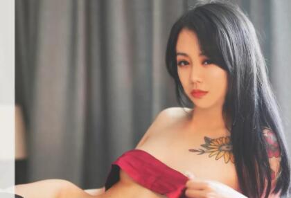 XK8012娇妻与闺蜜浴室湿战 程雨沫瑶贝床榻激缠双飞