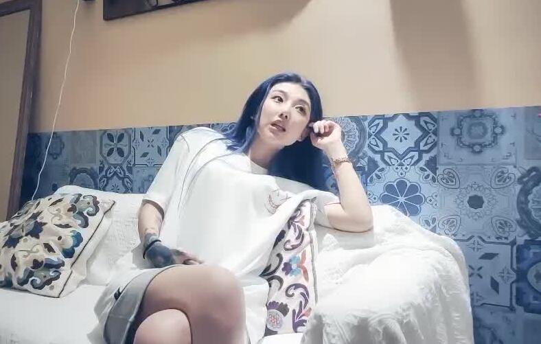 赵总寻欢05-14 总裁硬上冷艳秘书 办公桌激情权力压制