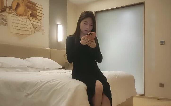 05-03东瀛欲女骑乘榨精 淫声浪语征服巨根