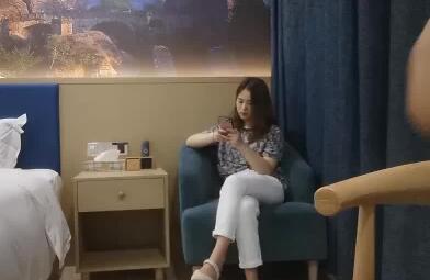 你的老表05-14 足浴店邂逅寂寞人妻 偷情开房疯狂缠绵实录