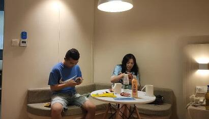 同学会邂逅熟母，酒店夜战禁忌之恋