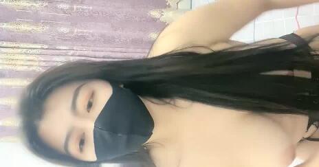 美瑶05-11巨乳主播深夜湿身自慰 私密表演挑逗欲望