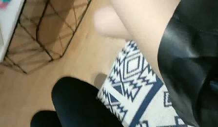 骚气女主播深夜诱惑工人激情互动