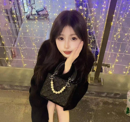深夜書房禁忌戀 黑絲繼女誘惑繼父濕身激情無法擋