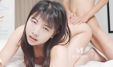 LY-064人妻OL午休偷情實錄 黑絲美腿纏繞腰間激情四射