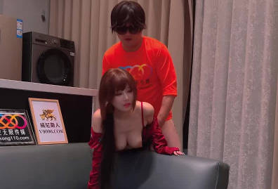 XKG269野外偷情實錄 人妻濕身浪叫被操到腿軟求饒