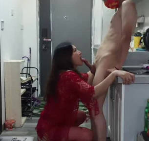 熟女小艾饥渴难耐 单男深陷欲火交缠激情碰撞