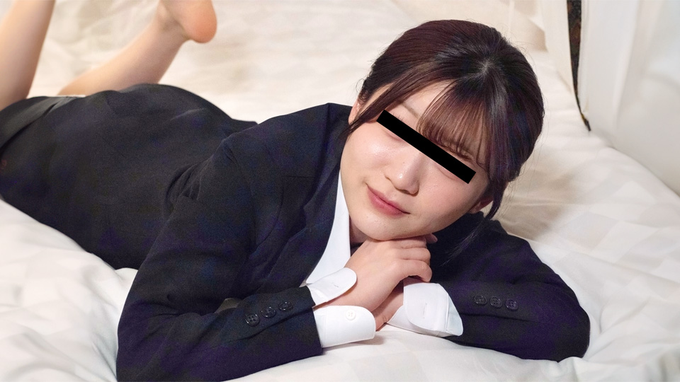022525_01 求职学生妹办公室被潜规则，娇小身材遭上司内射实录